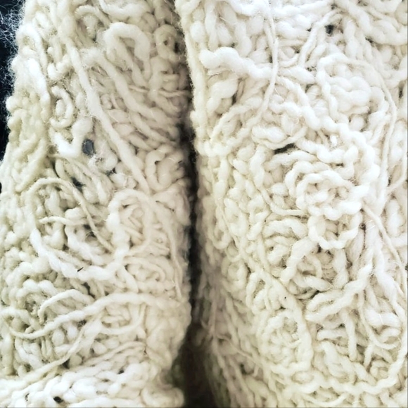 Luxurious, Winter White bolero blazer/cardigan by Sleeping on Snow. - Picture 3 of 3